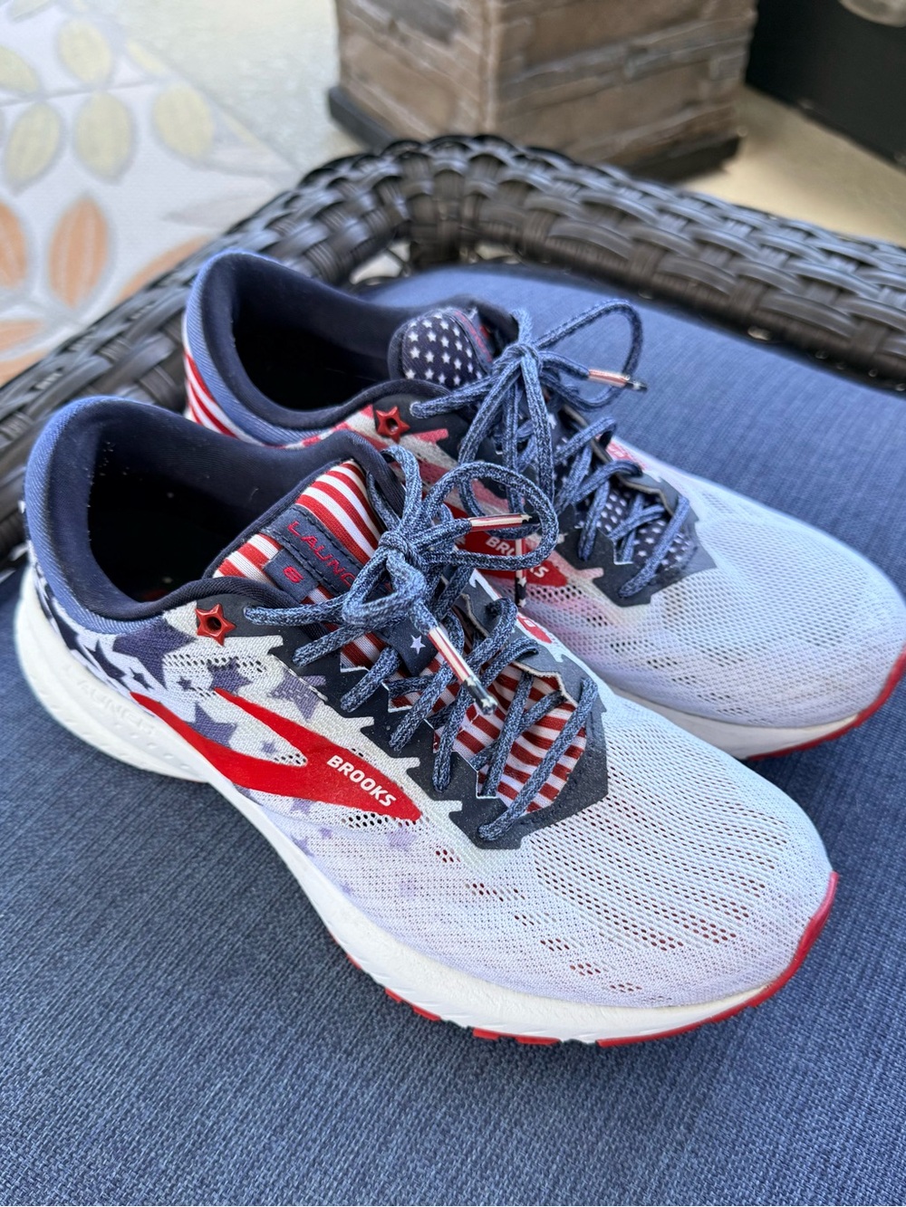 Brooks Women's Launch 6 Stars & Stripes run/walking shoes